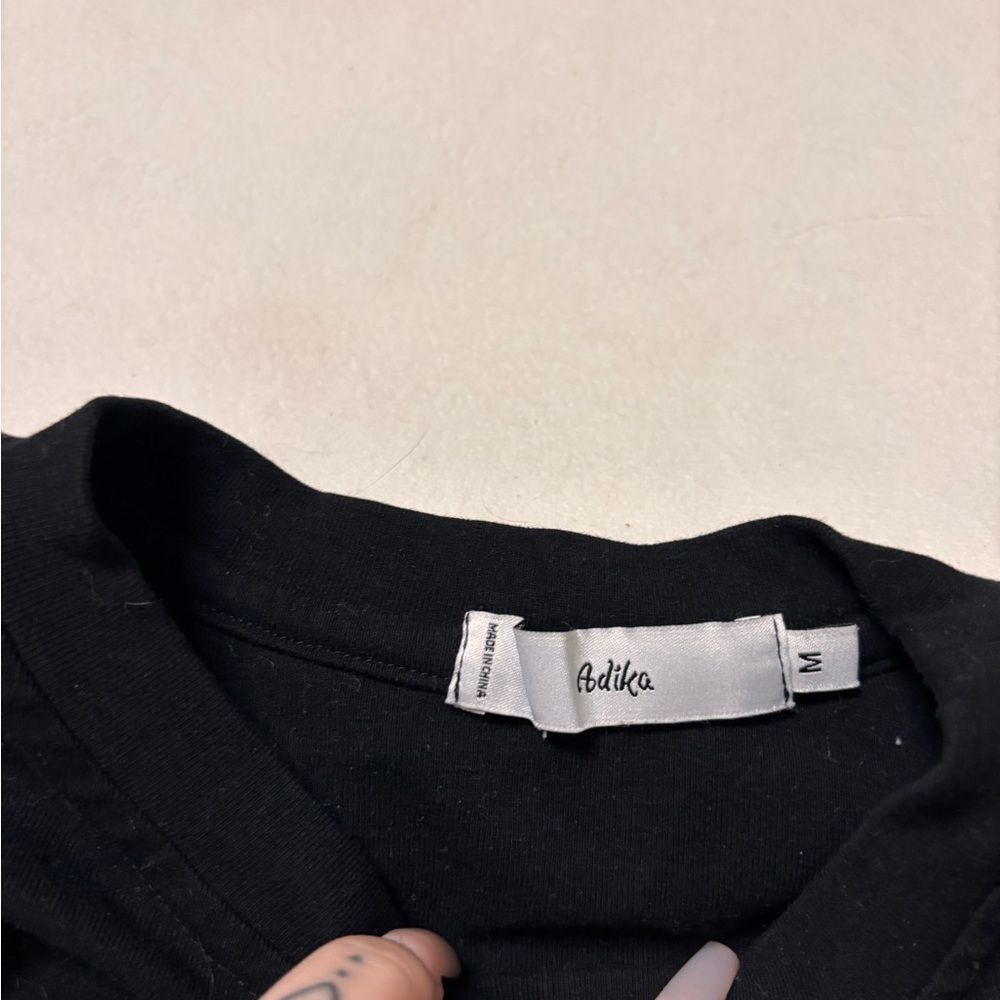 Adika Black Crop Top with Pink Flower Design - Picture 4 of 5